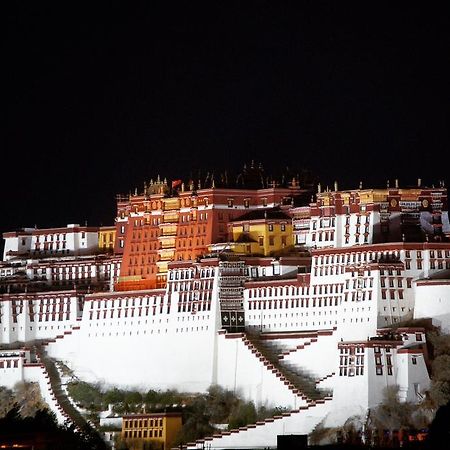 Tashitakge Hotel Lhasa Buitenkant foto