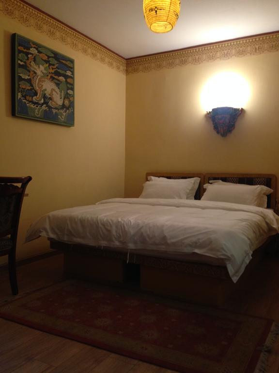 Tashitakge Hotel Lhasa Buitenkant foto
