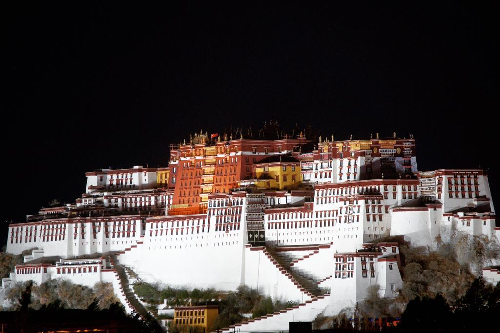 Tashitakge Hotel Lhasa Buitenkant foto