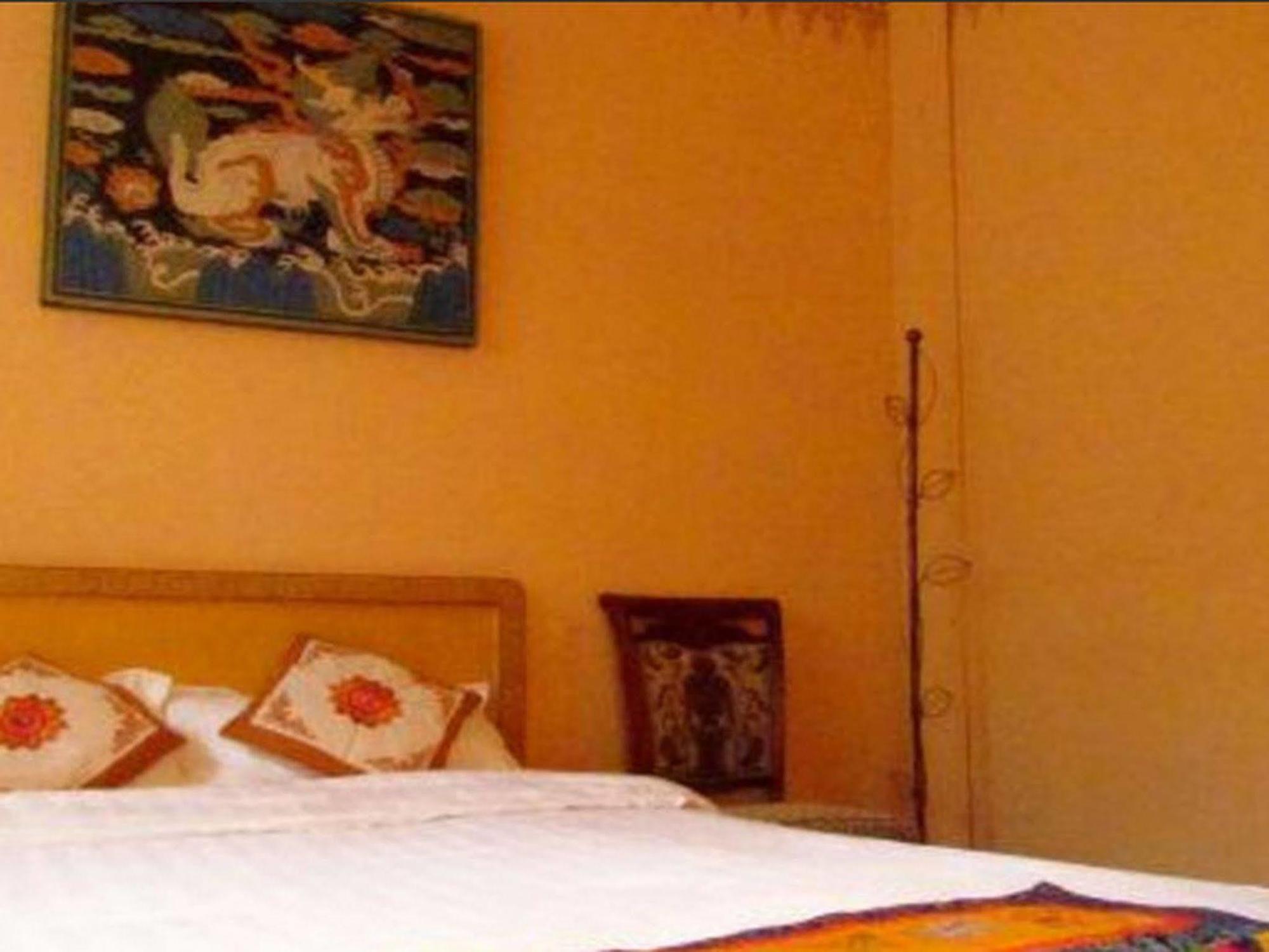 Tashitakge Hotel Lhasa Buitenkant foto